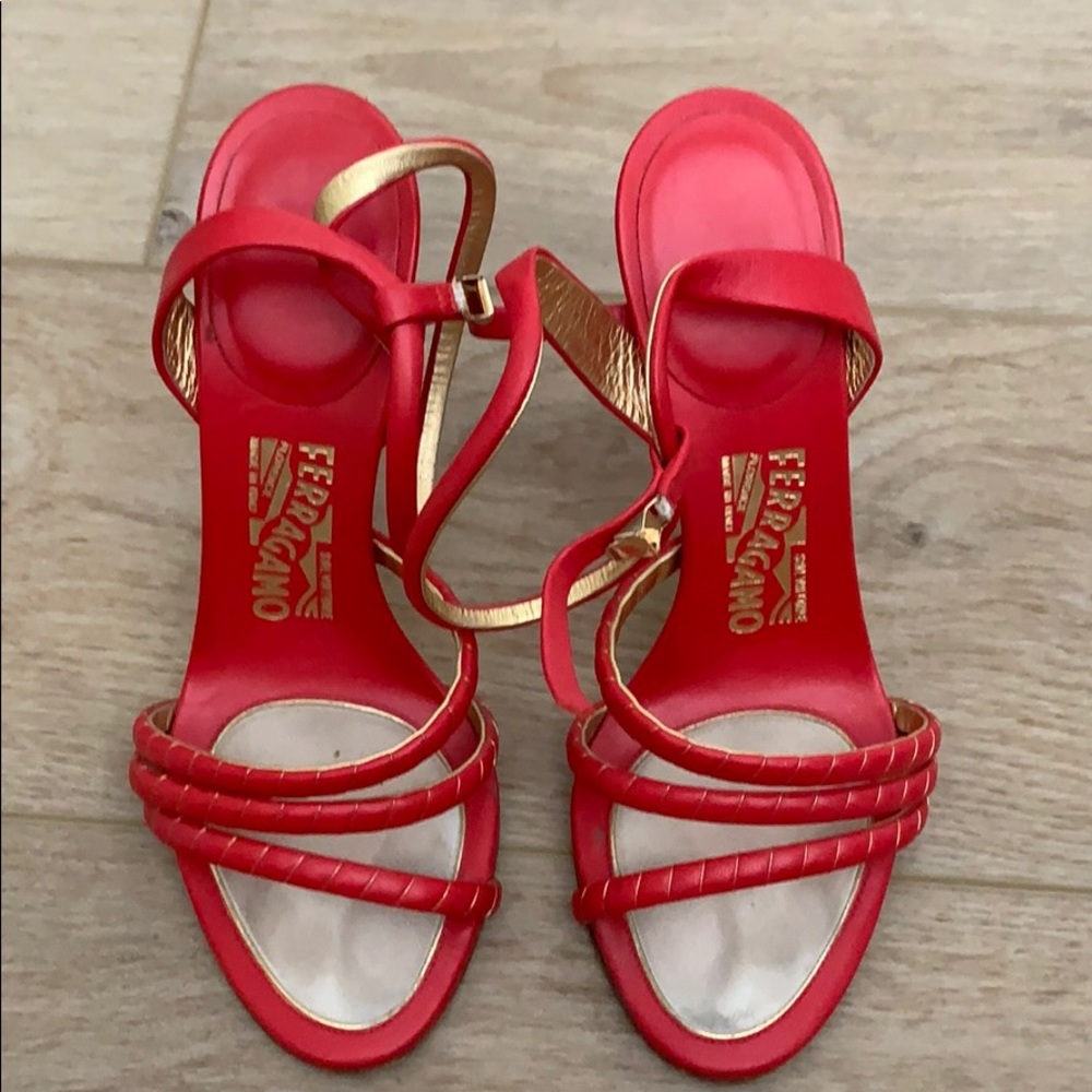 Red super hot Ferragamo Herls SZ 8.5